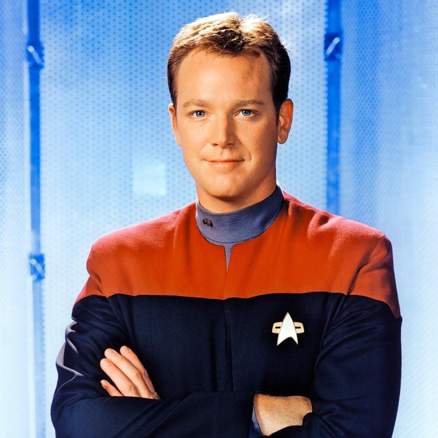 Series 1 5" Star Trek Voyager Lt Tom Paris SHIPS FREE TILL 12/31/20 