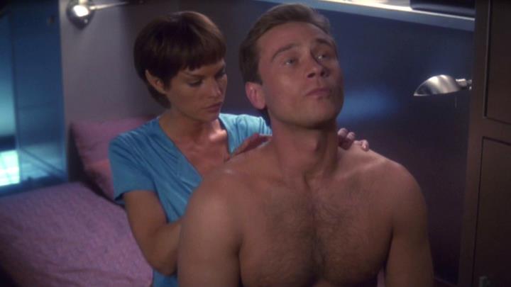 T'Pol gives Tucker a neuropressure treatment