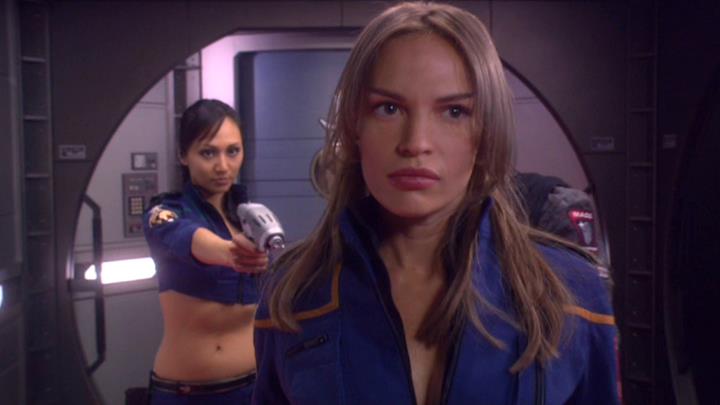 Mirror Hoshi takes T'Pol into custody