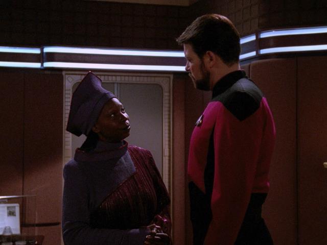 Guinan gives acting captain Riker advice
