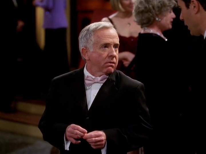 Leslie Jordan as Beverley Leslie