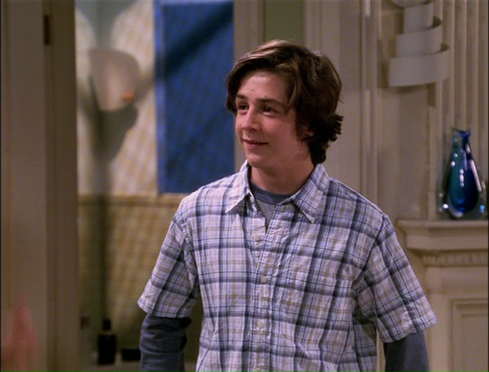 Michael Angarano as Elliot