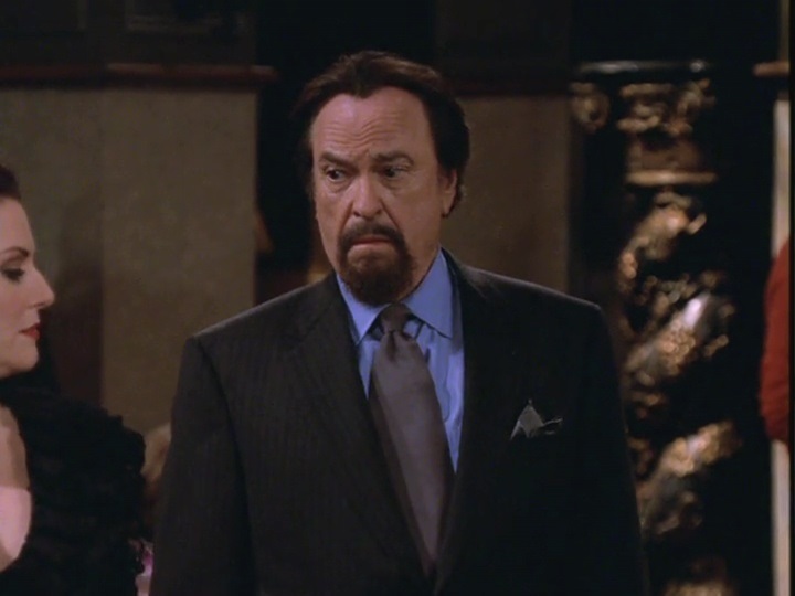 Rip Torn as Lionel Banks